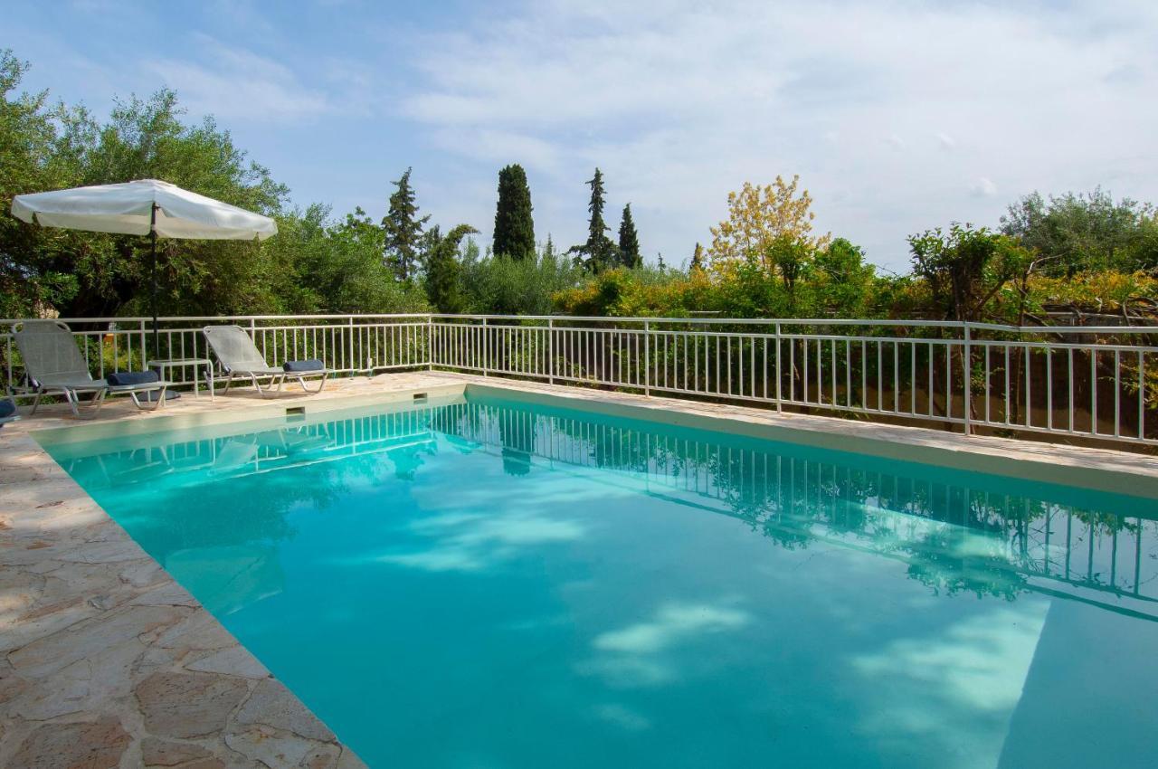 Villa Serena Nisaki  Bagian luar foto